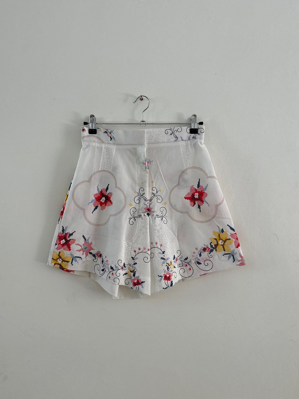 Cross-Stitch Daydream shorts