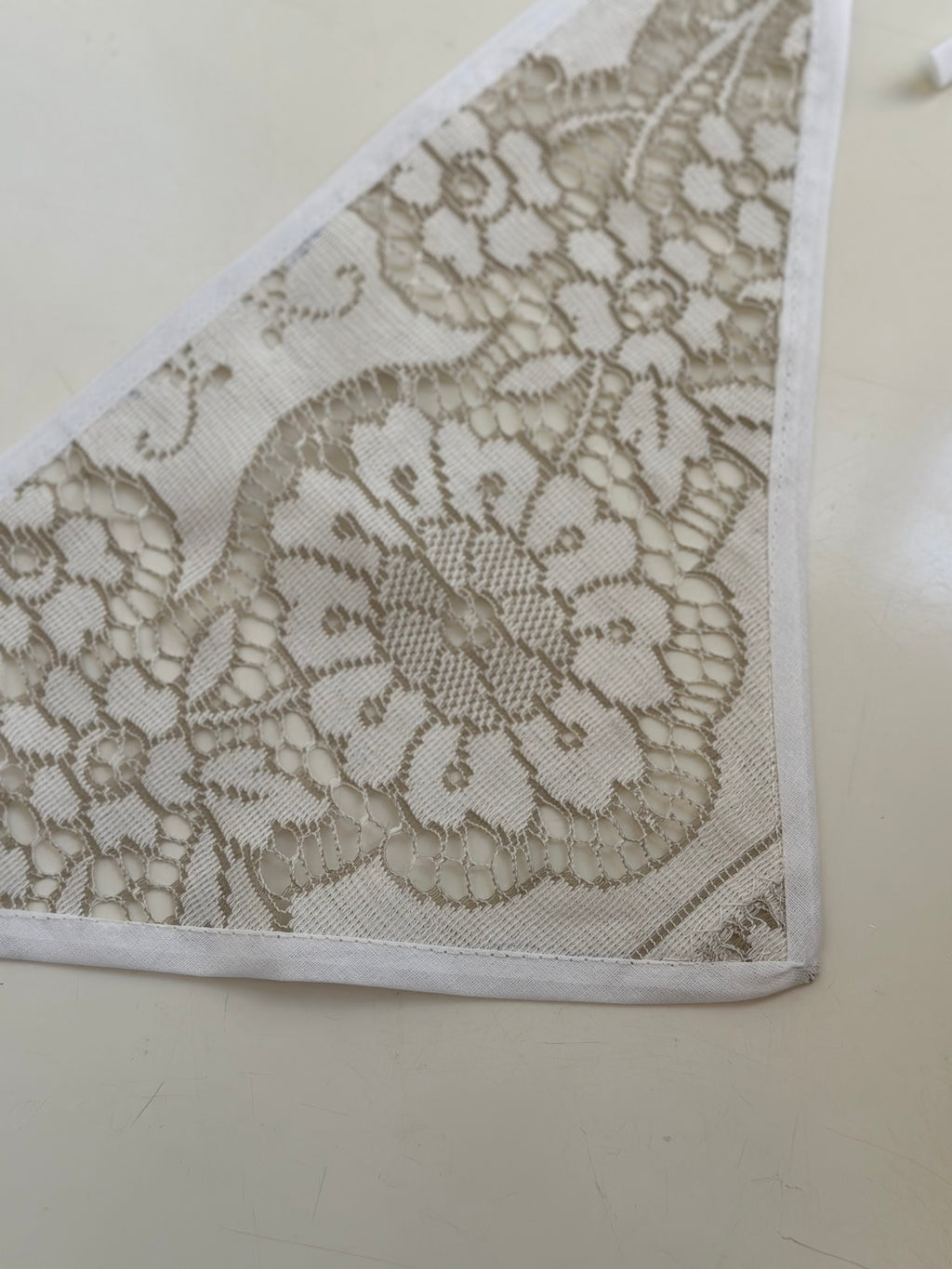 Lace Tie