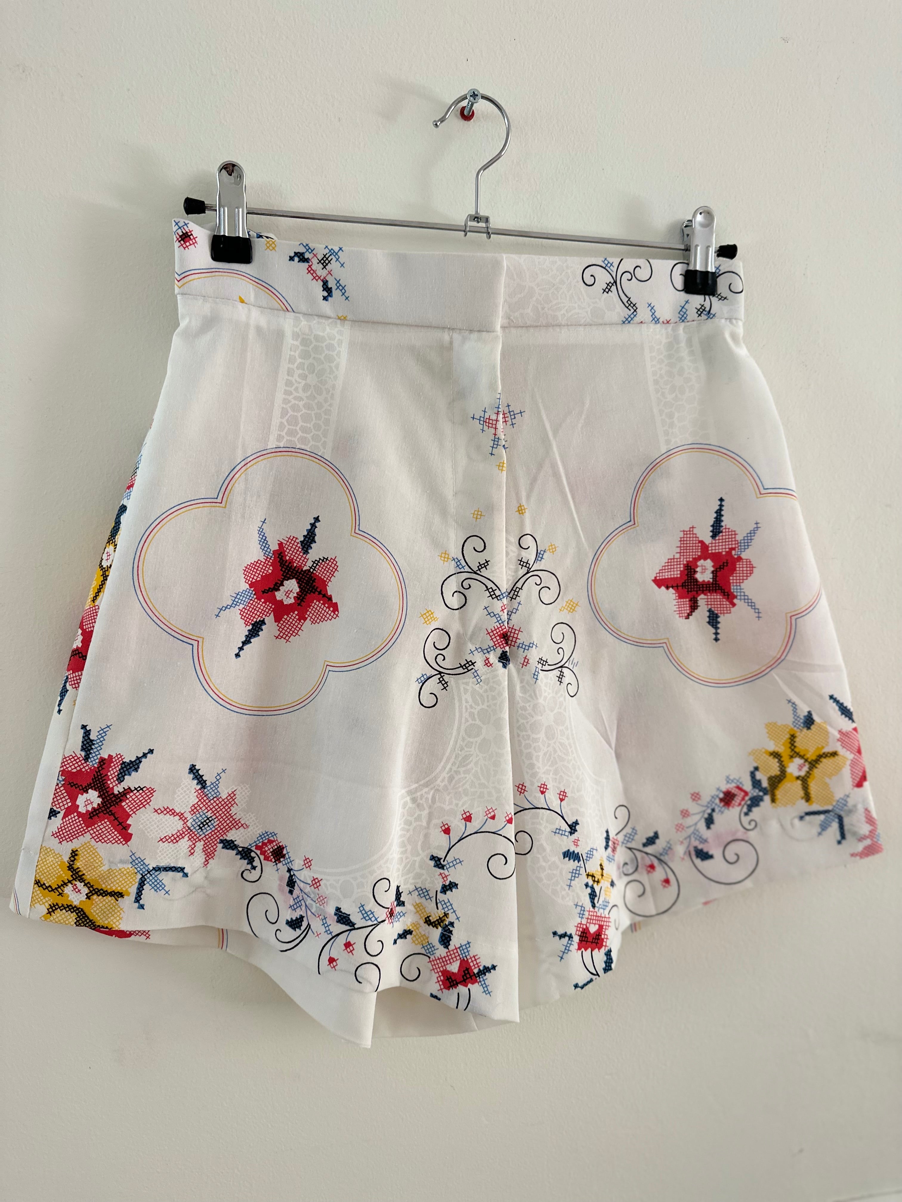 Cross-Stitch Daydream shorts